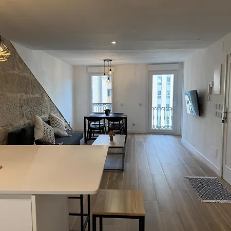 Centro Reformado, Ave-vialia - Muy Centrico 5pax * ויגו