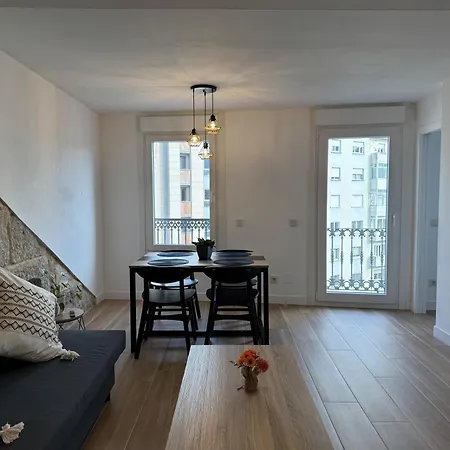 Centro Reformado, Ave-vialia - Muy Centrico 5pax דירה